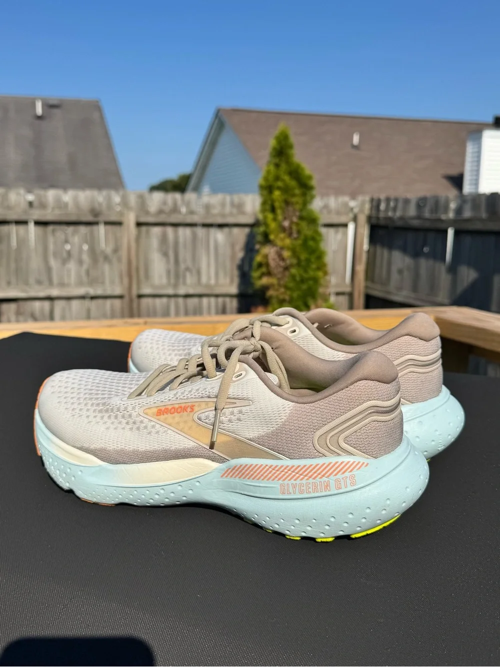 Brooks Glycerin 21 GTS Women’s Running Shoes in Coconut/Aqua/Autumn Sunset